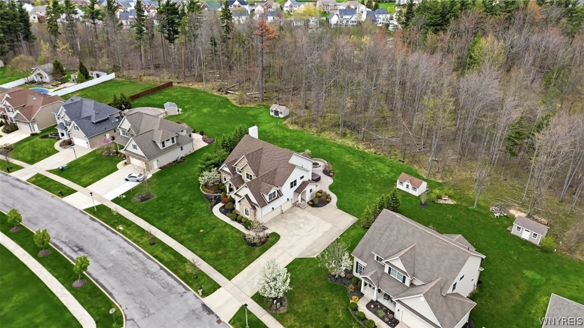 Property at 35 Worthington Lane, Lancaster, NY 14086 44