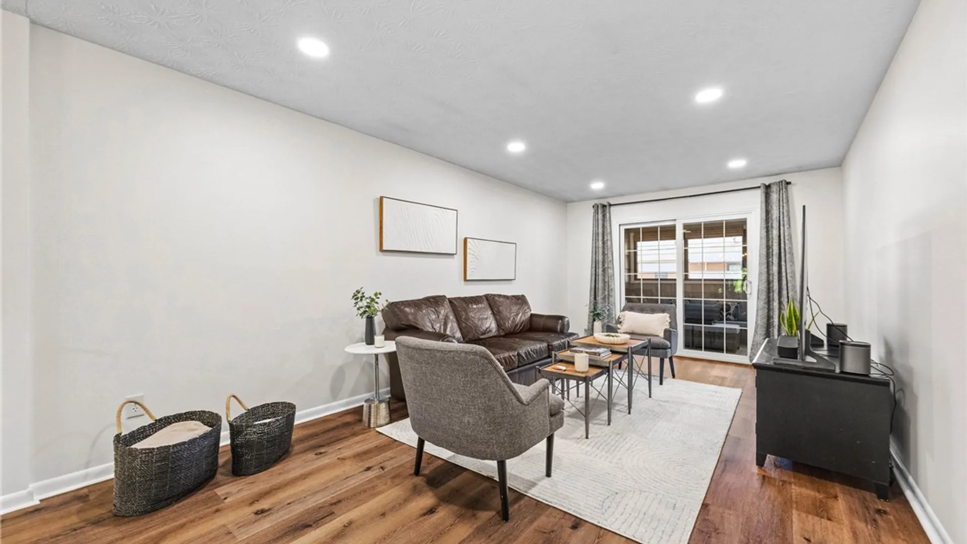 Property at 27 Huxley Way, Perinton, NY 14450 16