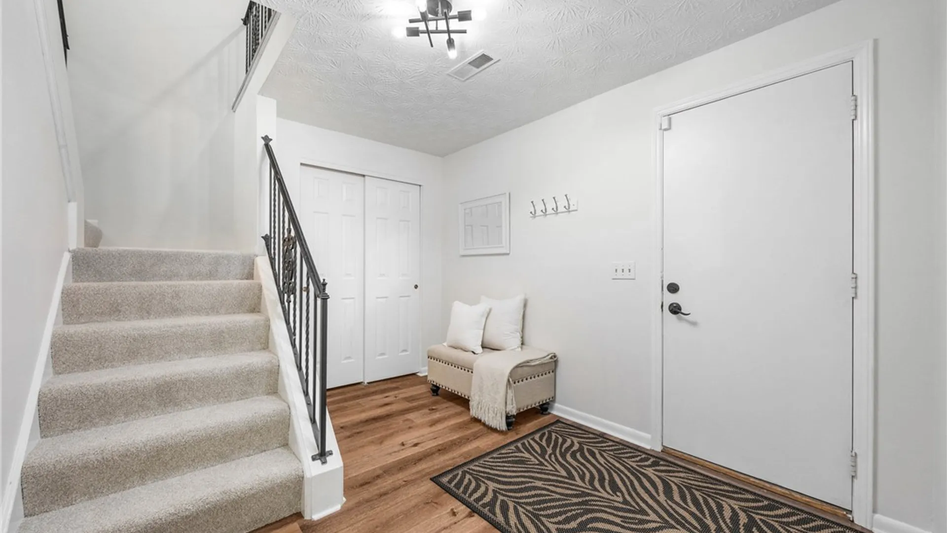 Property at 27 Huxley Way, Perinton, NY 14450 28