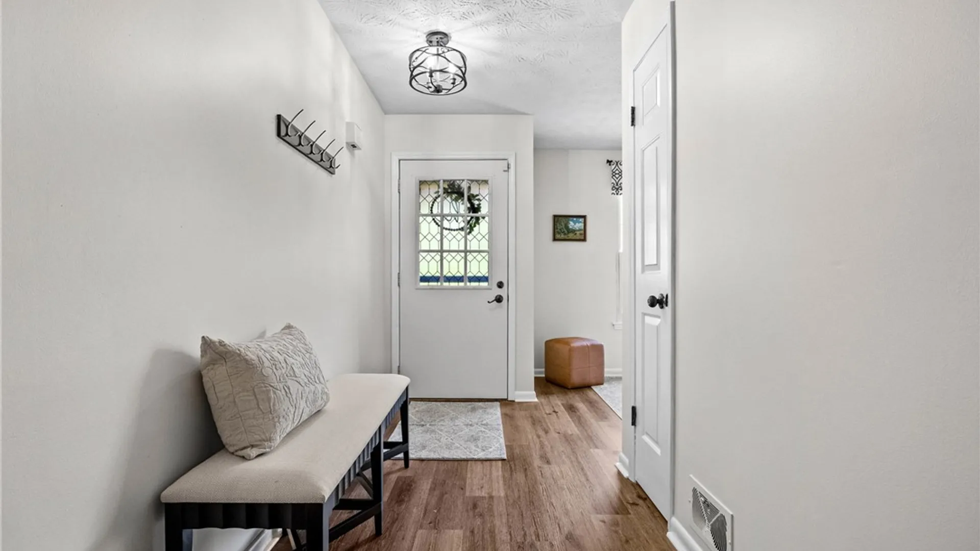 Property at 27 Huxley Way, Perinton, NY 14450 5