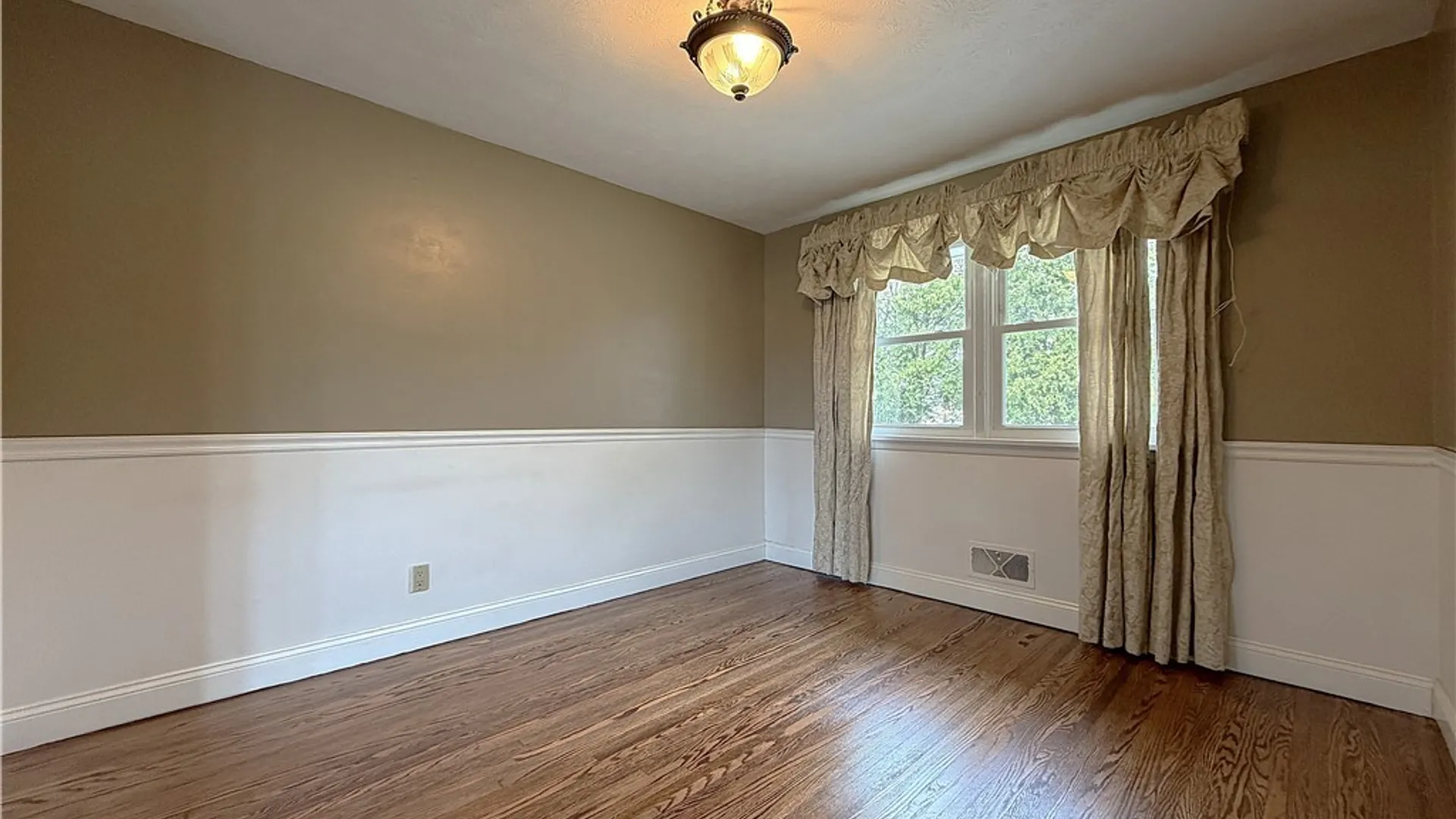 Property at 24 Dahlia Drive, Perinton, NY 14450 8