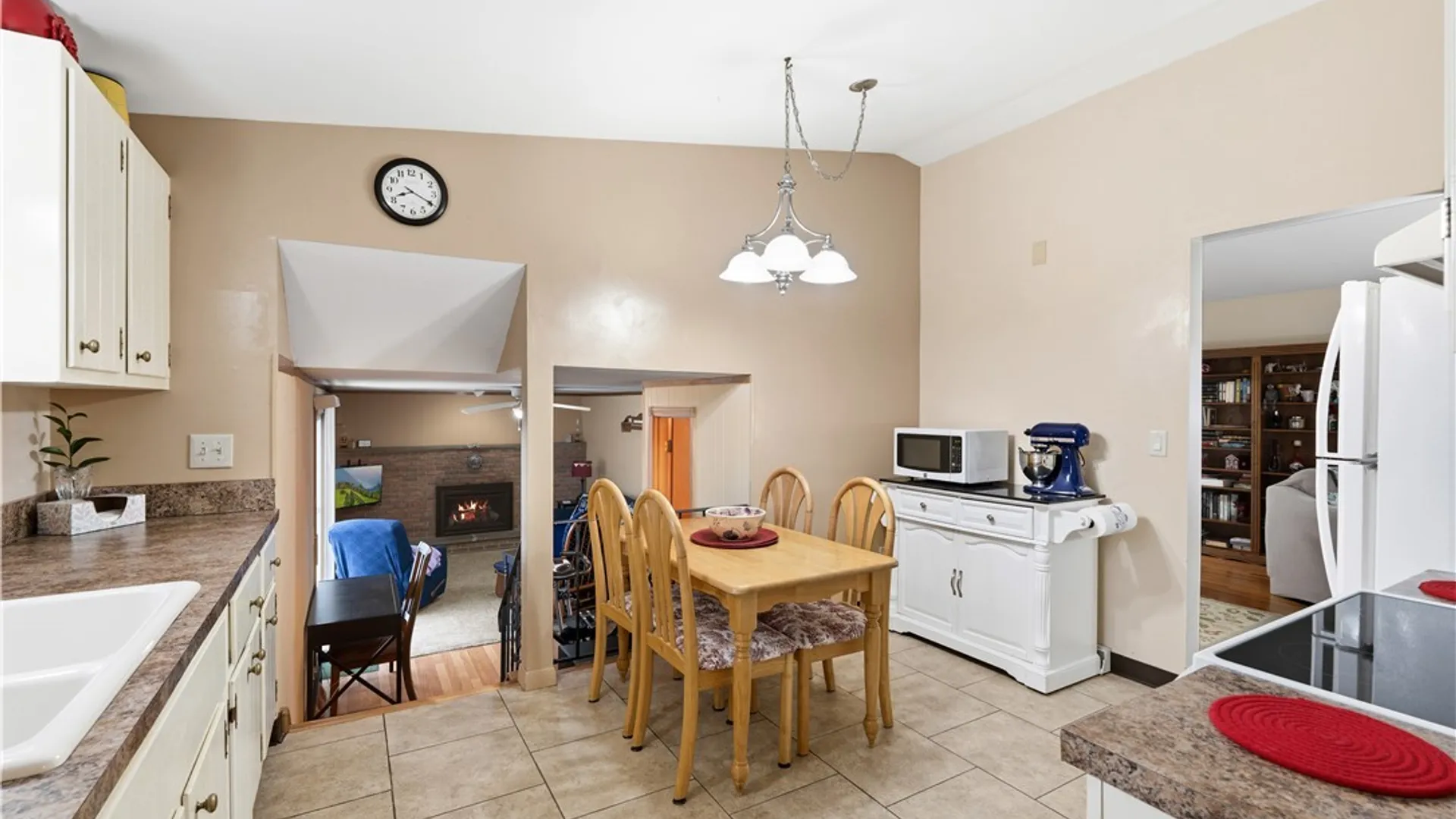 Property at 4270 Orion Path, Clay, NY 13090 15