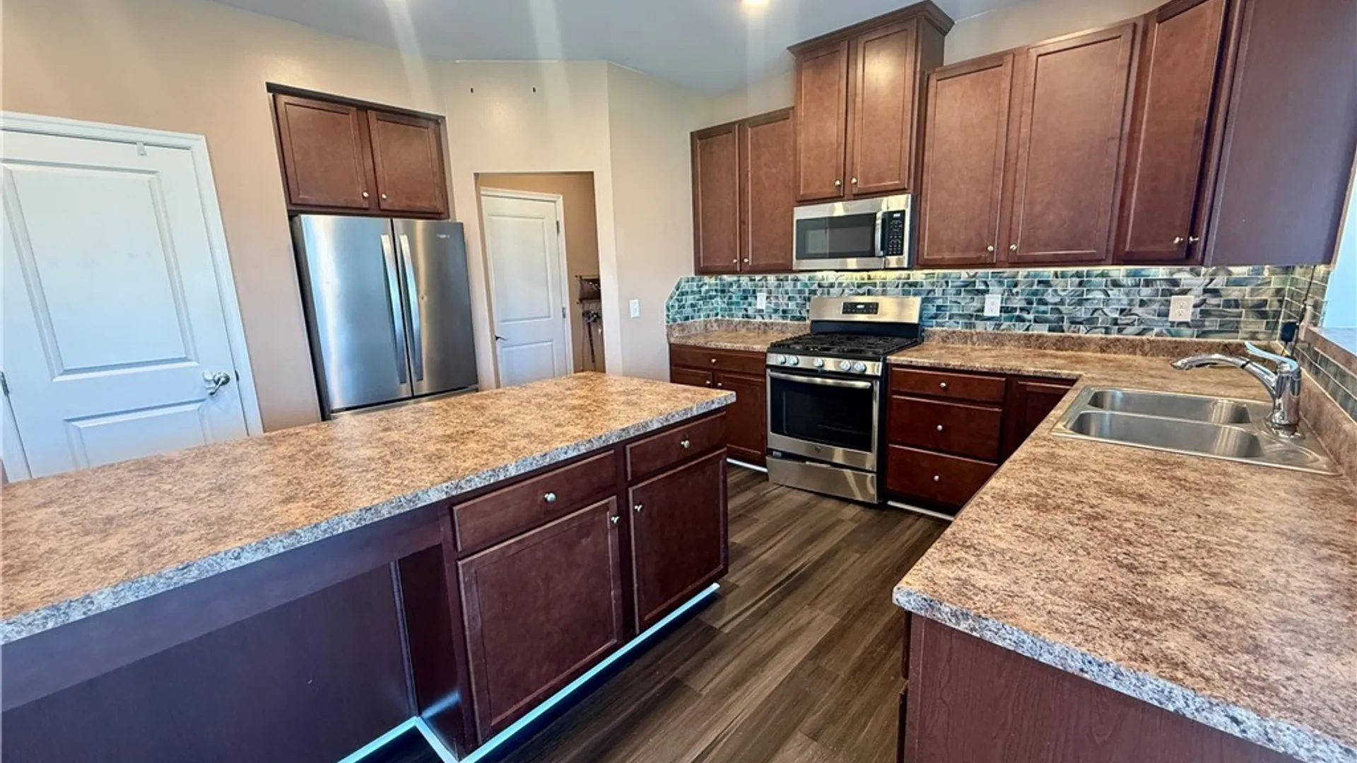 Property at 4628 Logans Lane, Hamburg, NY 14075 6