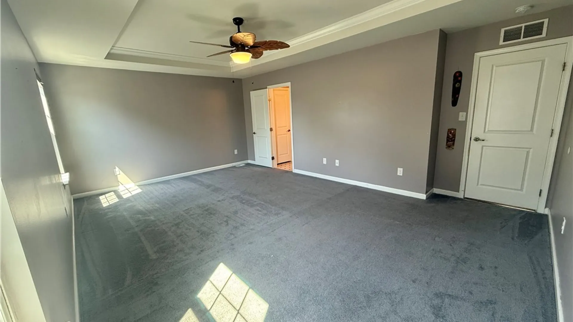 Property at 4628 Logans Lane, Hamburg, NY 14075 9