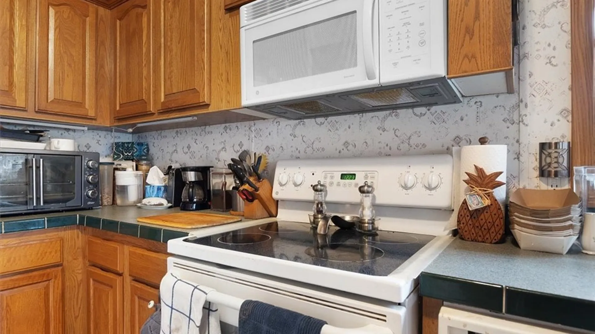 Property at 6257 Stillmeadow, Williamson, NY 14589 27