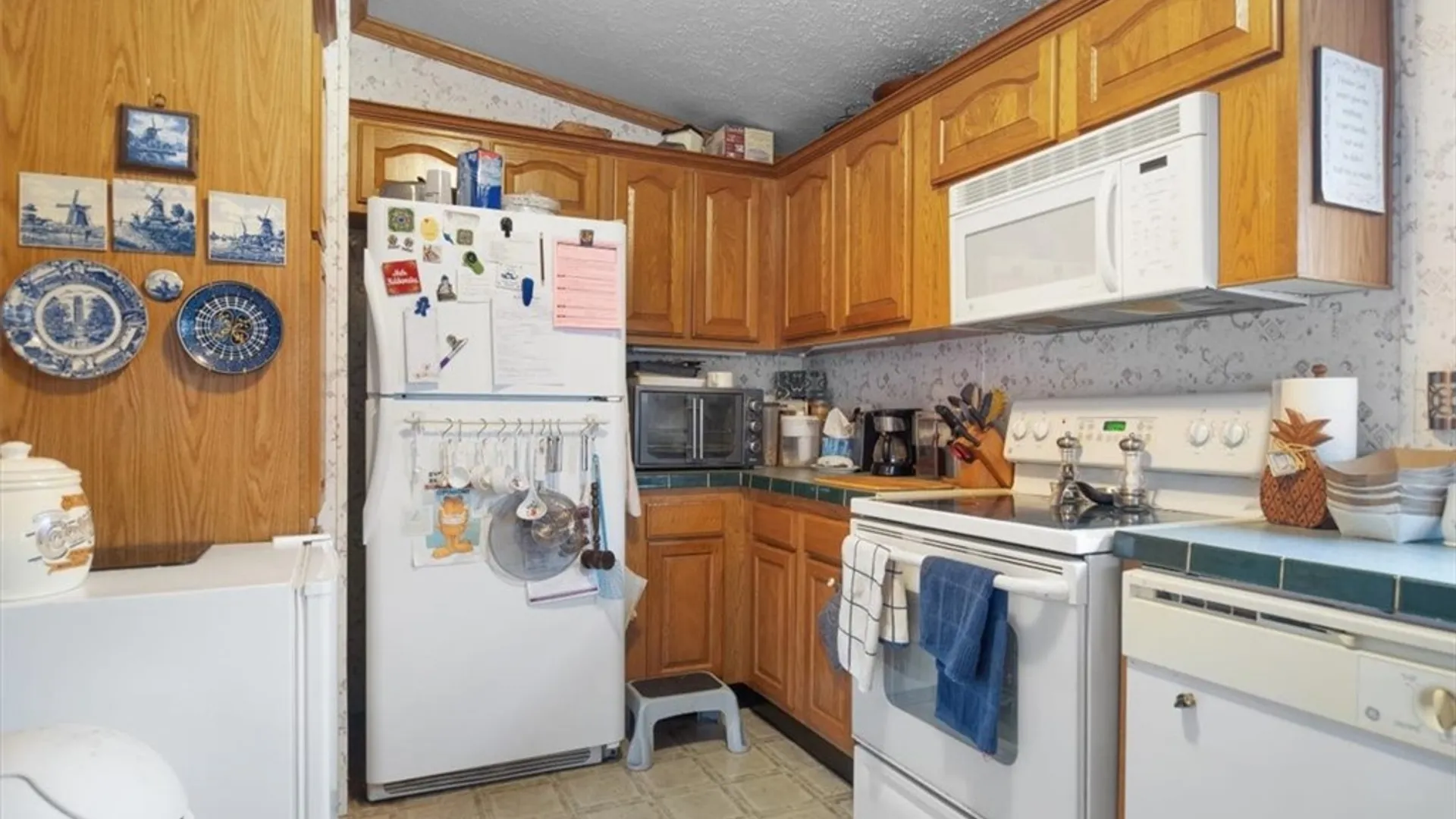 Property at 6257 Stillmeadow, Williamson, NY 14589 7