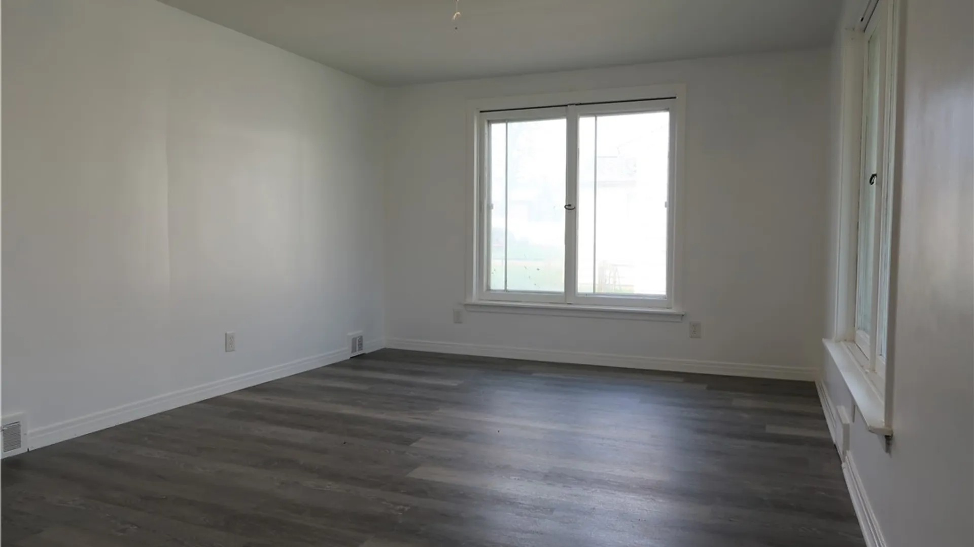 Property at 3750 Deveaux Street, Niagara Falls, NY 14305 12
