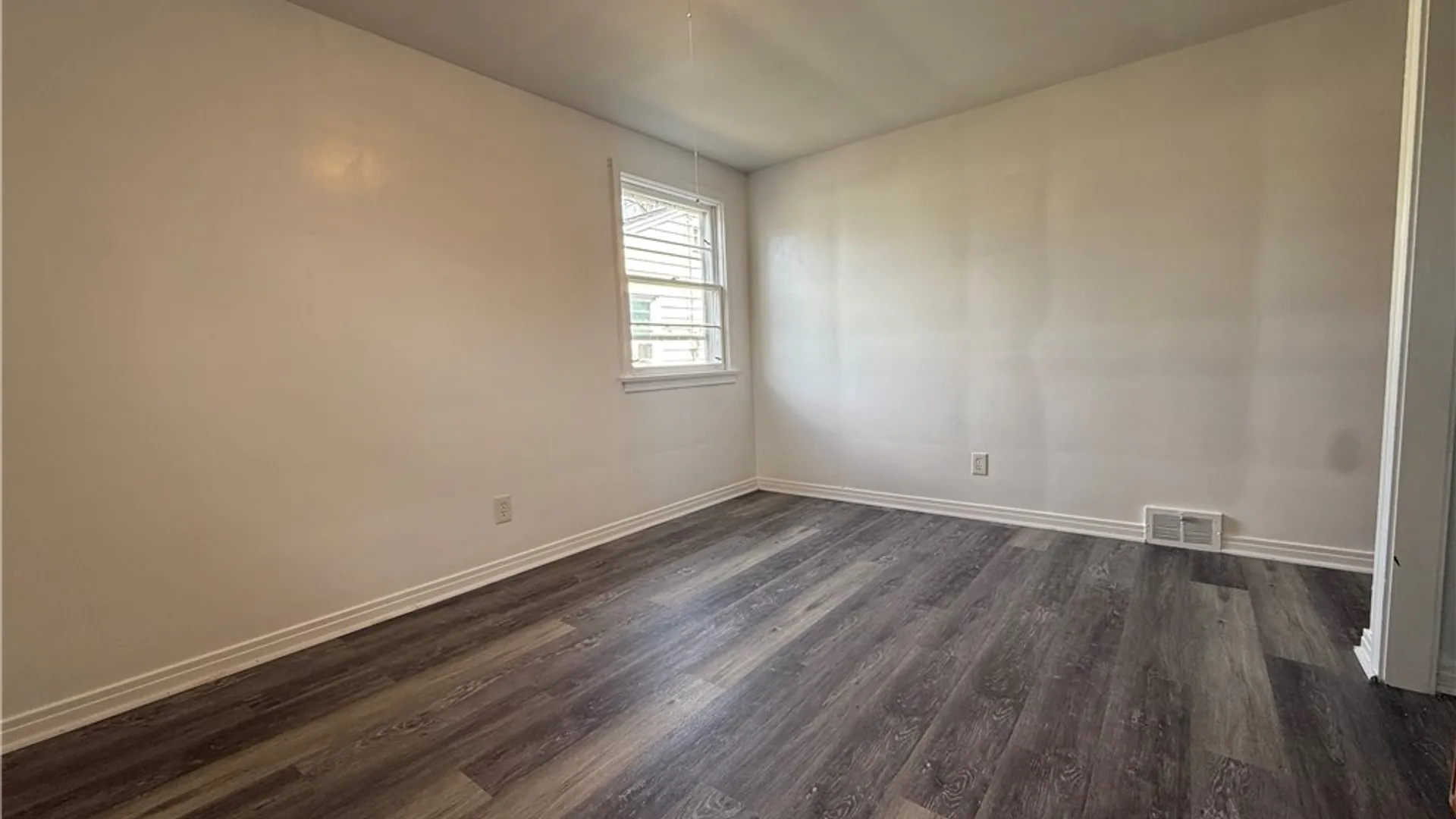 Property at 3750 Deveaux Street, Niagara Falls, NY 14305 14