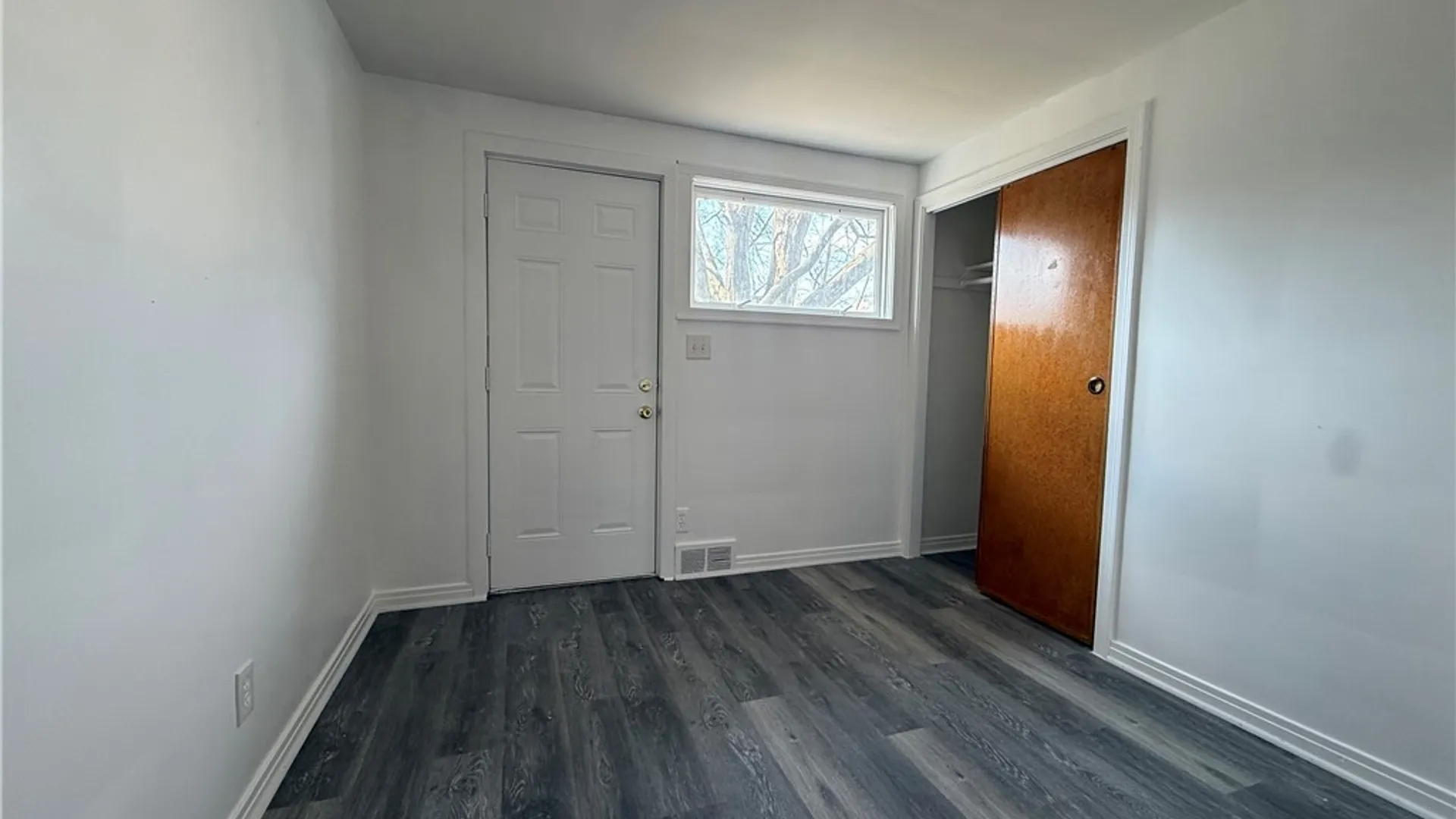 Property at 3750 Deveaux Street, Niagara Falls, NY 14305 17