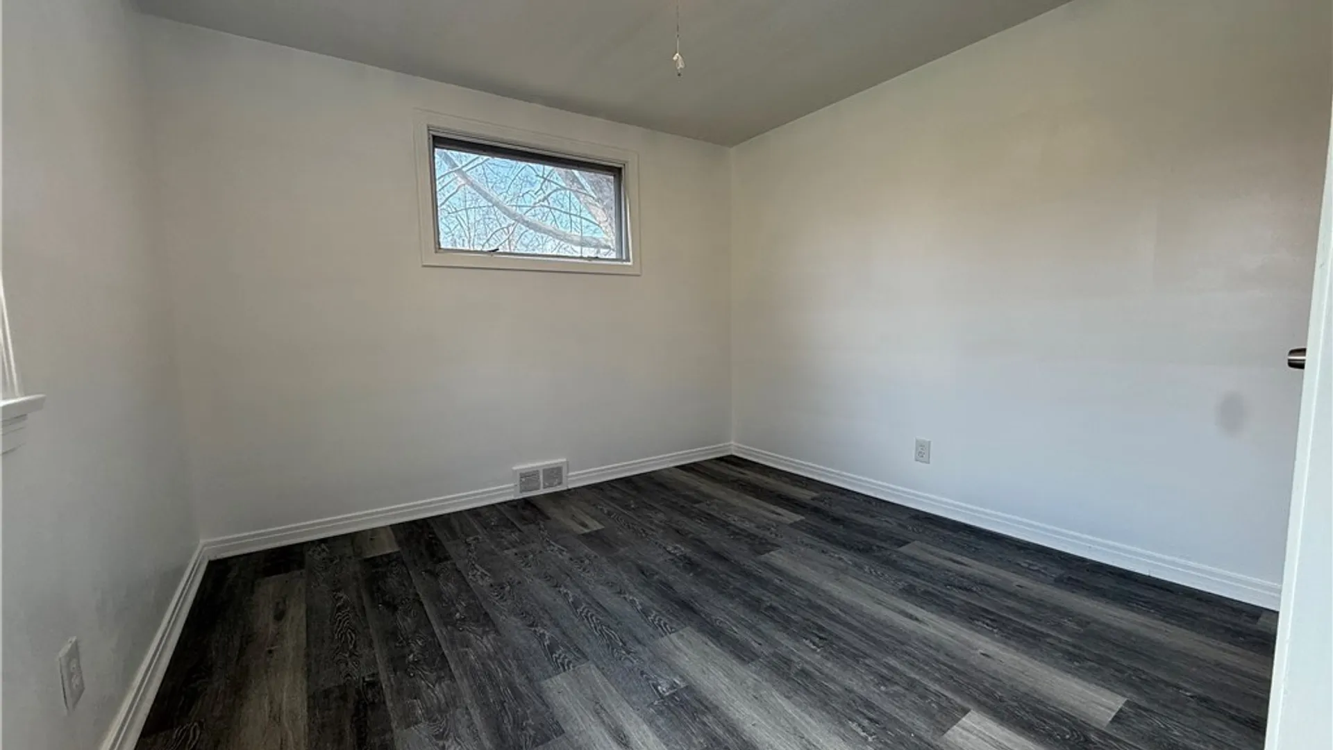 Property at 3750 Deveaux Street, Niagara Falls, NY 14305 21