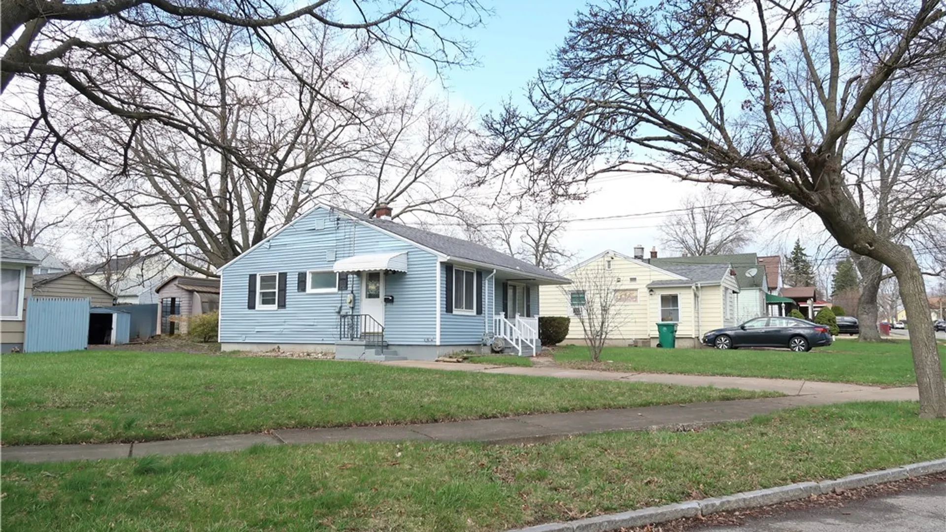 Property at 3750 Deveaux Street, Niagara Falls, NY 14305 4