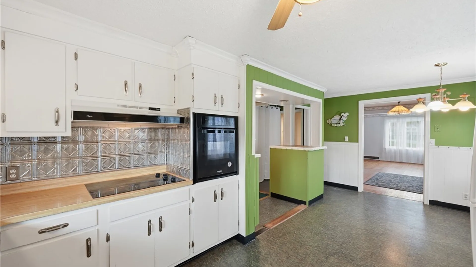 Property at 207 Huxley Drive, Amherst, NY 14226 14