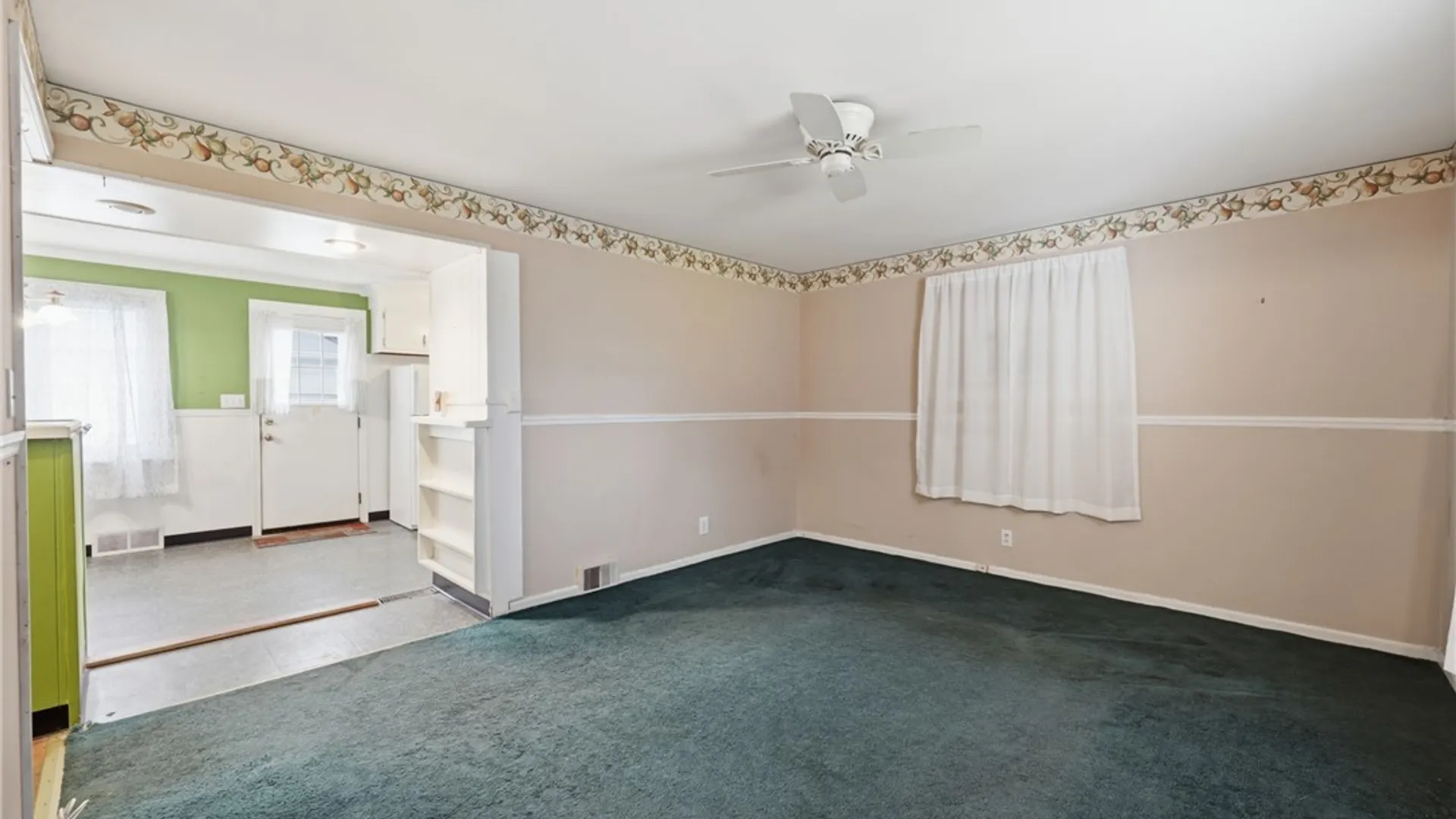 Property at 207 Huxley Drive, Amherst, NY 14226 21