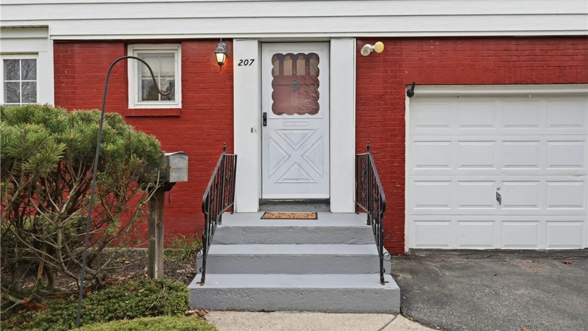 Property at 207 Huxley Drive, Amherst, NY 14226 3