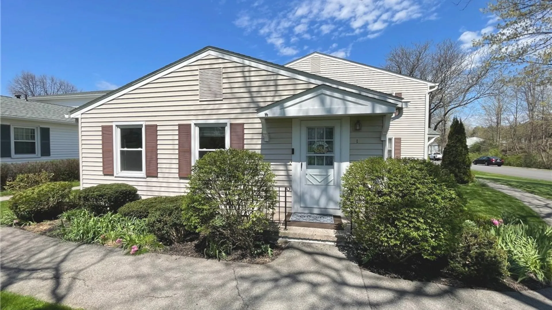 Property at 1 Swan Trail, Perinton, NY 14450 26