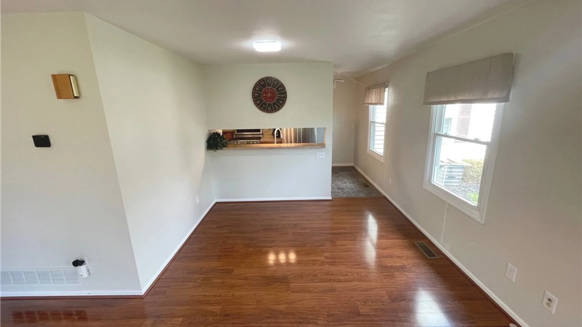 Property at 1 Swan Trail, Perinton, NY 14450 4