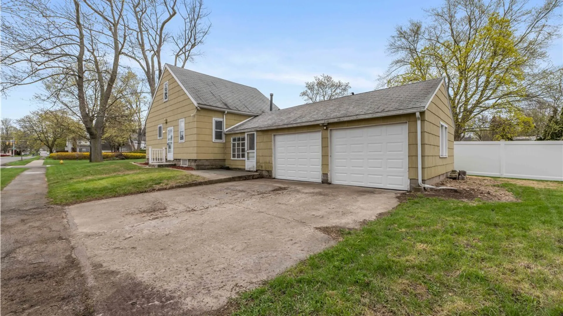 Property at 187 Walzer Road, Irondequoit, NY 14622 33