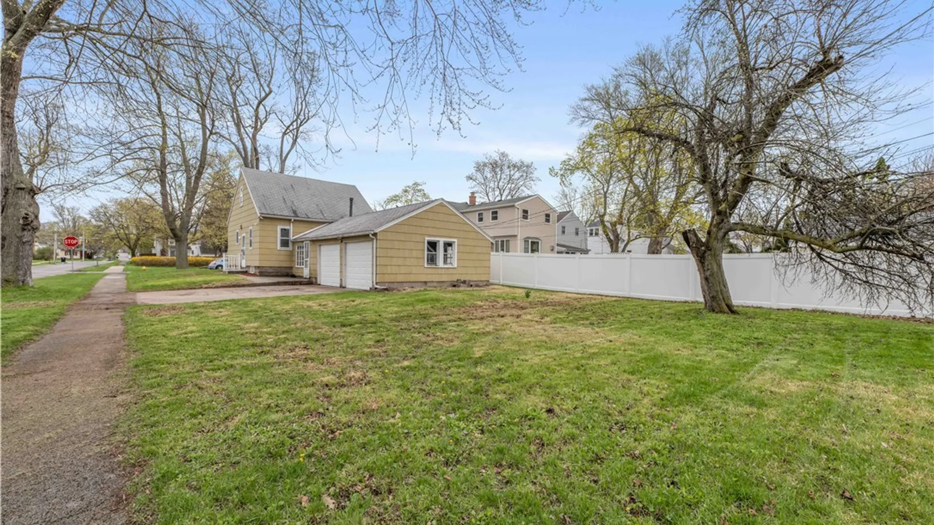 Property at 187 Walzer Road, Irondequoit, NY 14622 34