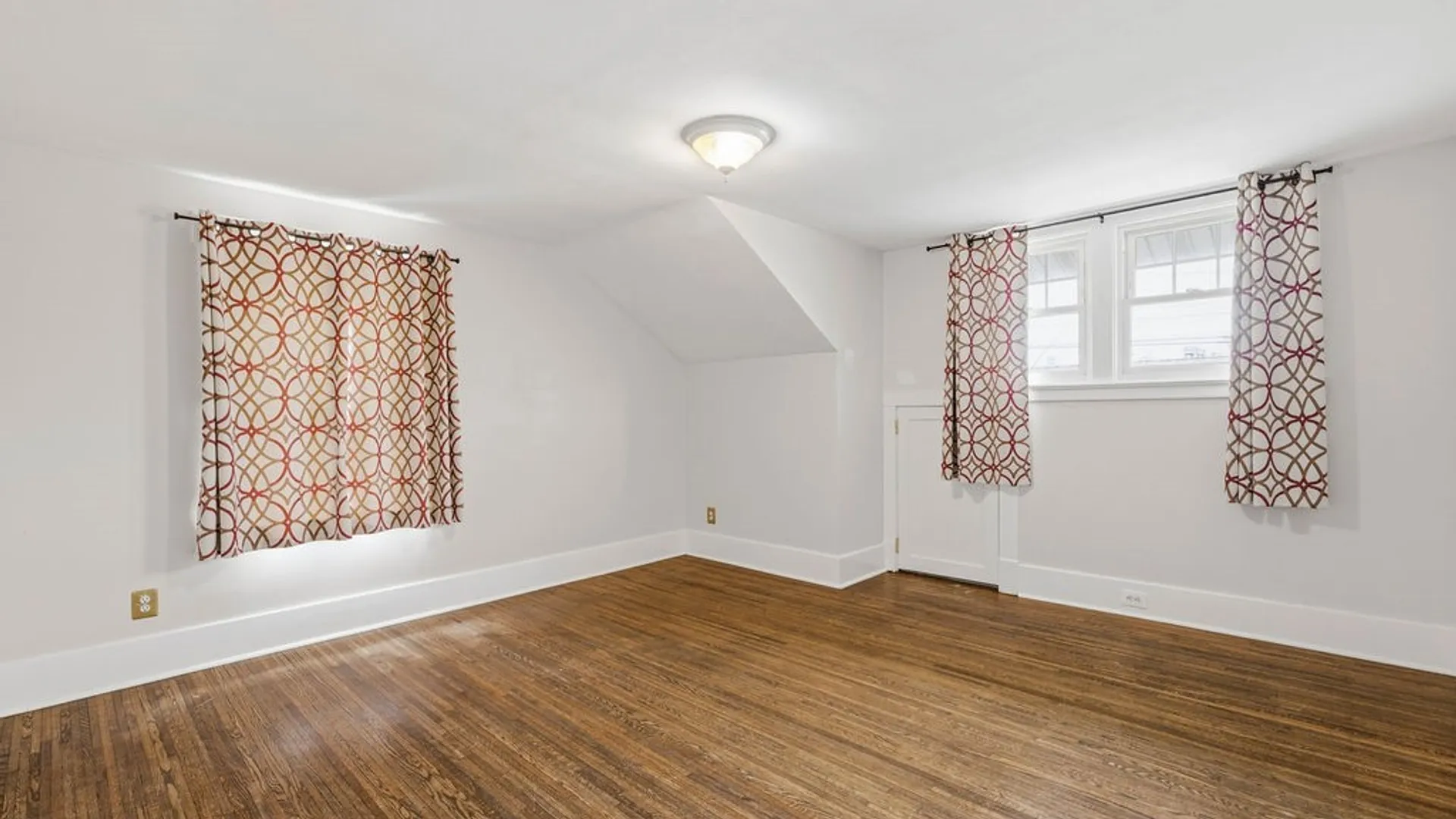 Property at 633 Locust Street, Lockport City, NY 14094 17
