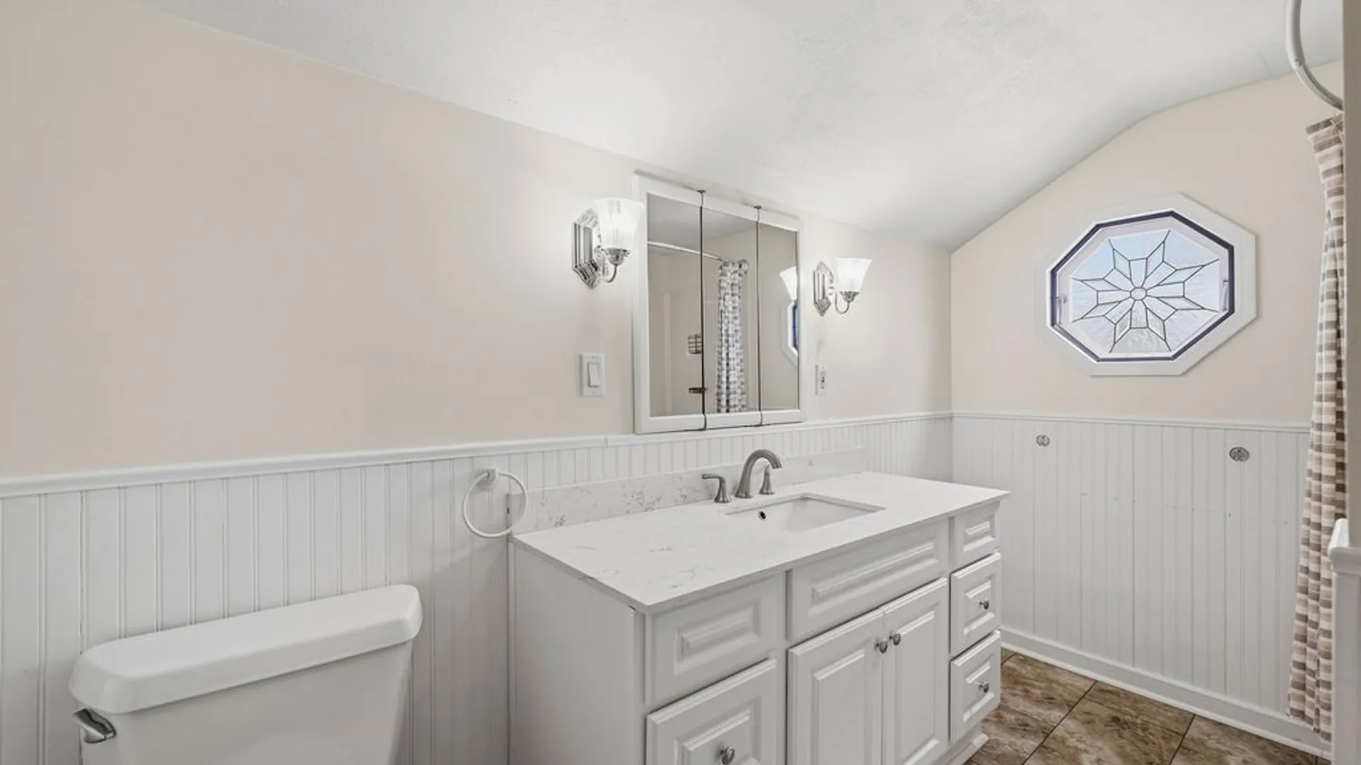Property at 633 Locust Street, Lockport City, NY 14094 20