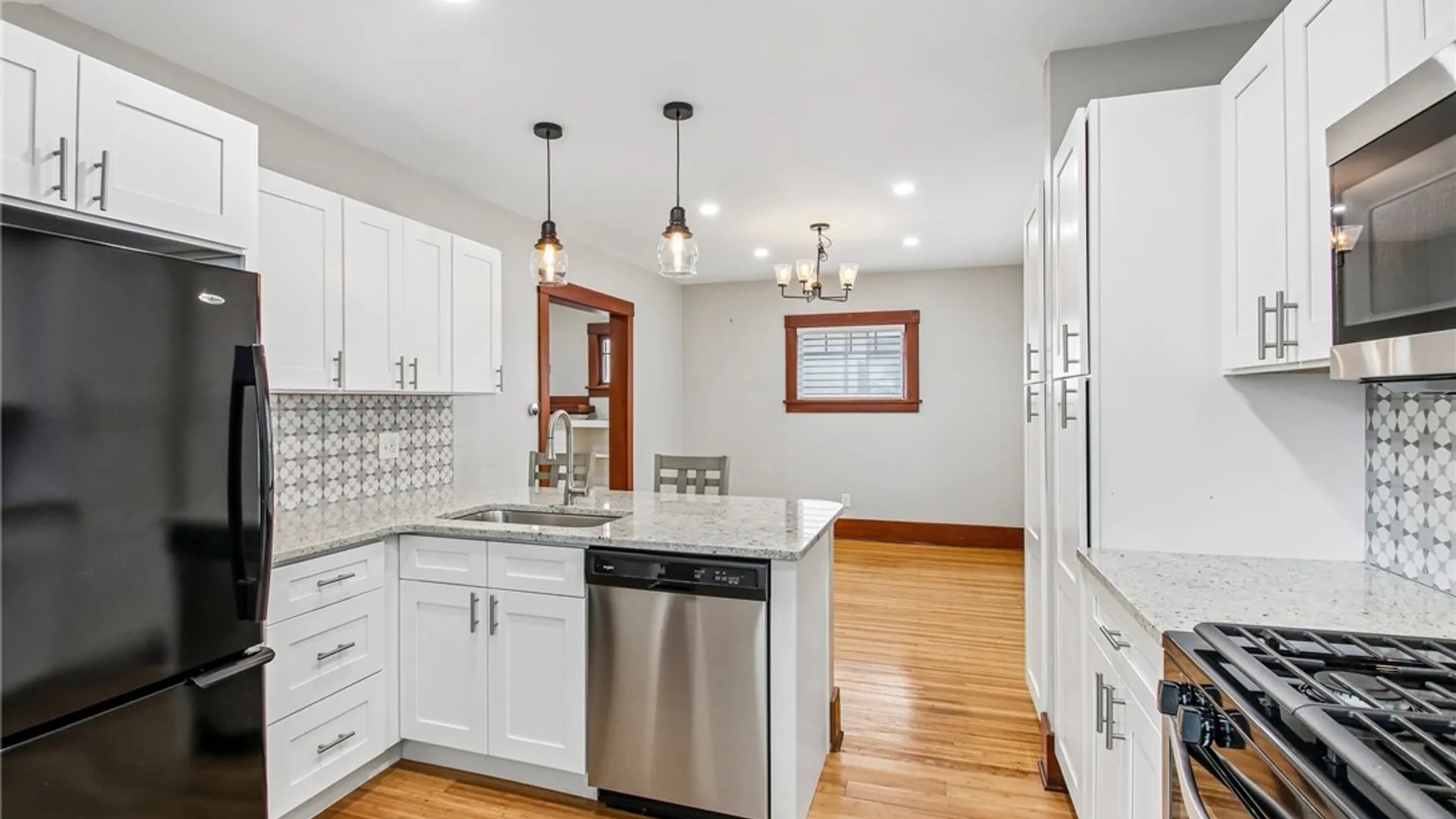 Property at 48 Chelsea Road, Irondequoit, NY 14617 15