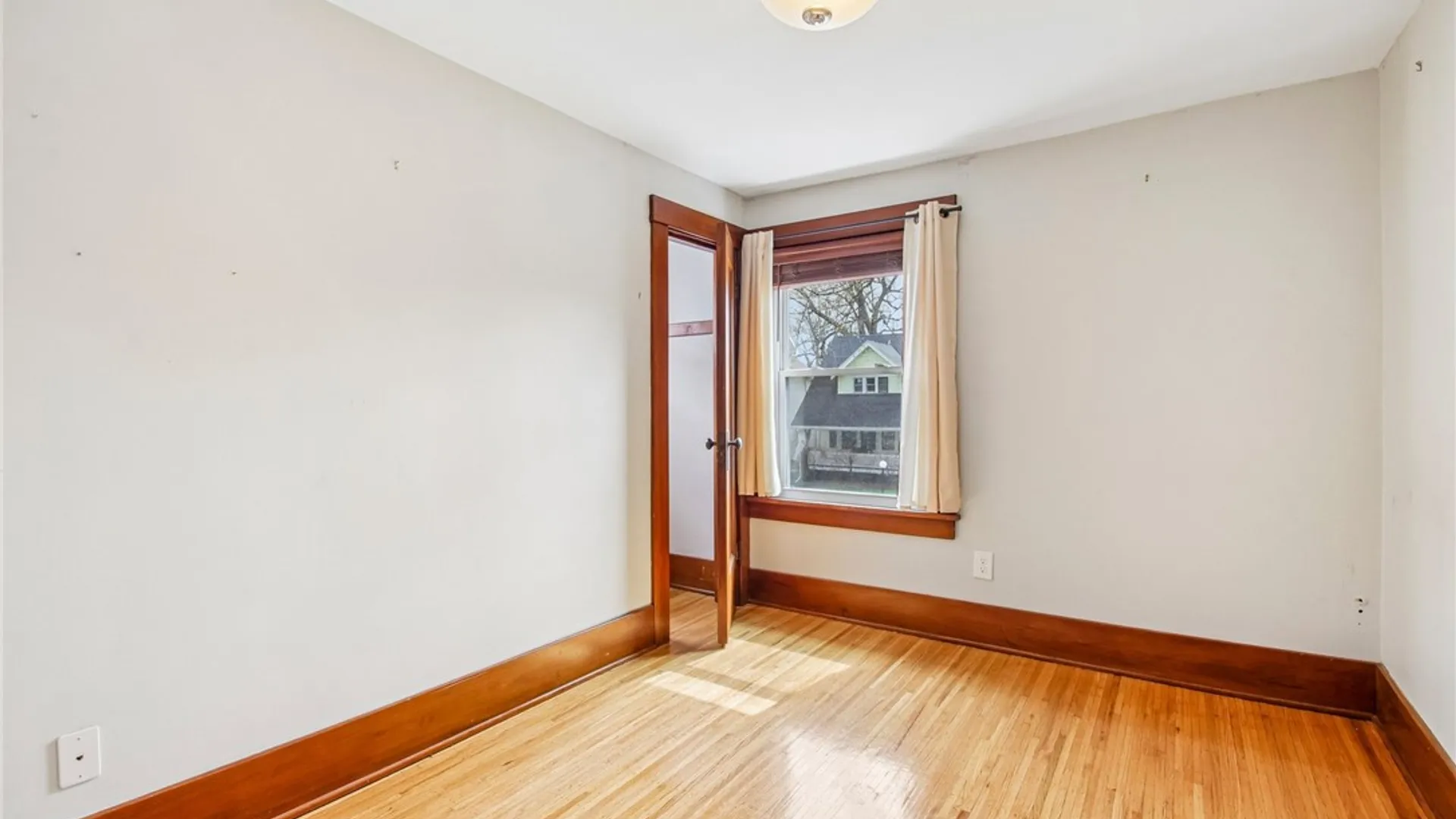 Property at 48 Chelsea Road, Irondequoit, NY 14617 25