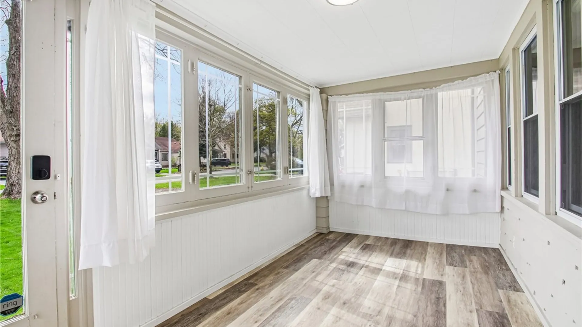 Property at 48 Chelsea Road, Irondequoit, NY 14617 28