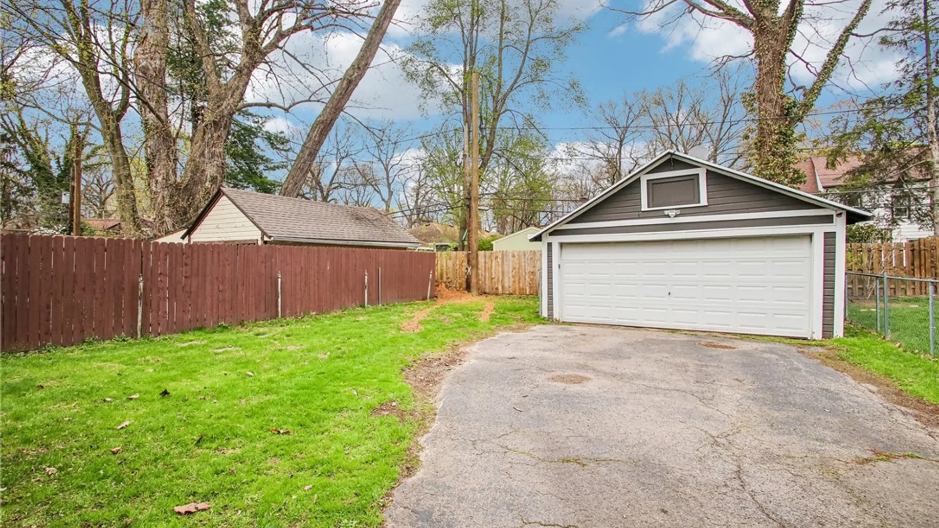 Property at 48 Chelsea Road, Irondequoit, NY 14617 32