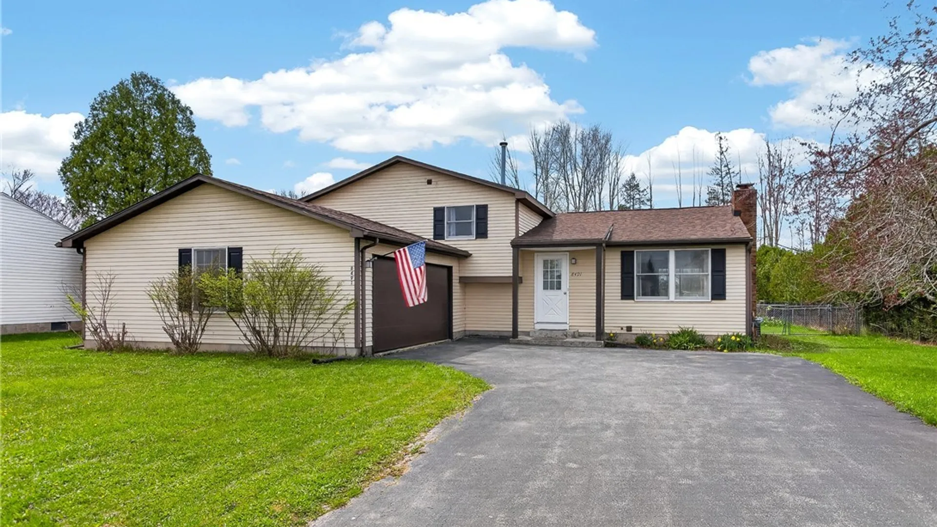 Property at 8491 Torchwood Lane, Cicero, NY 13039 31