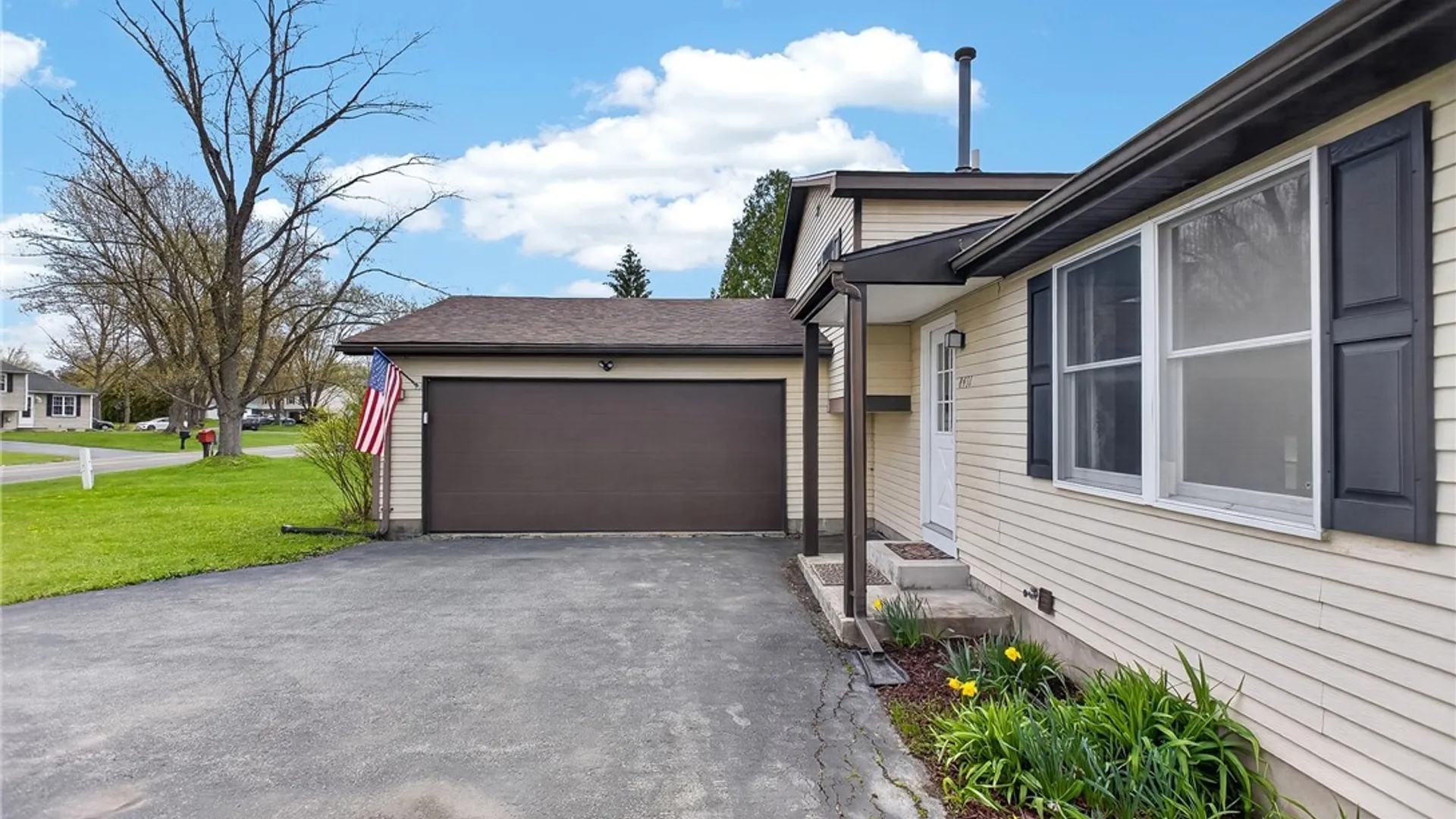 Property at 8491 Torchwood Lane, Cicero, NY 13039 33