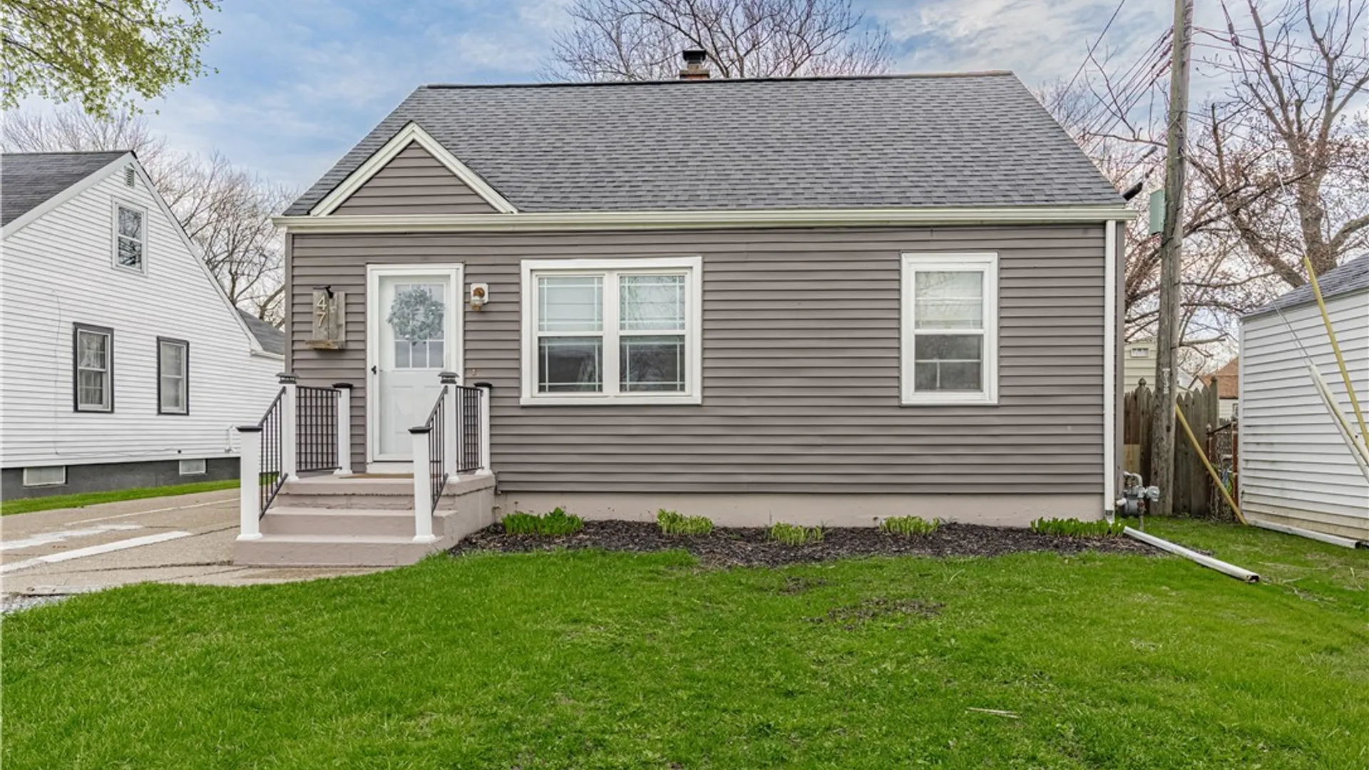 Property at 47 Sutley Court, Tonawanda, NY 14150 2