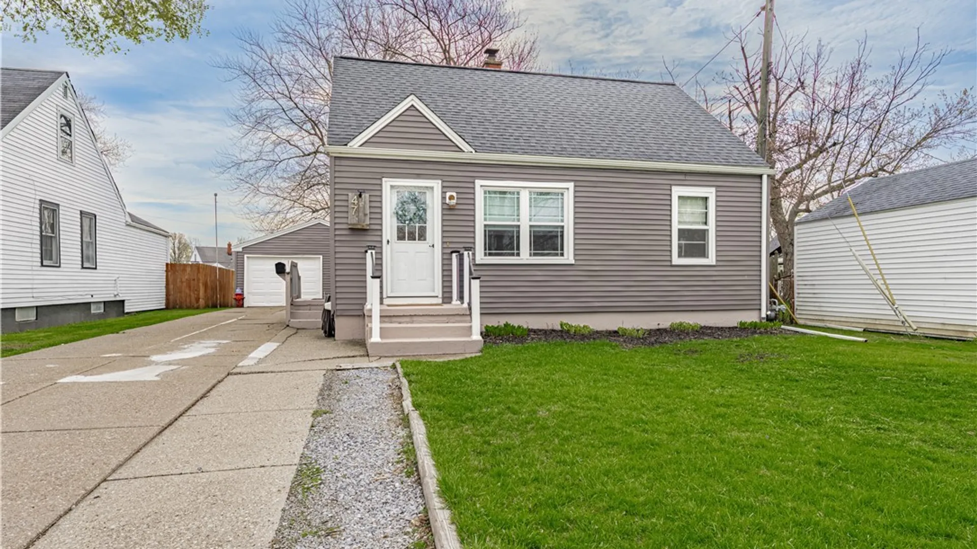 Property at 47 Sutley Court, Tonawanda, NY 14150 7