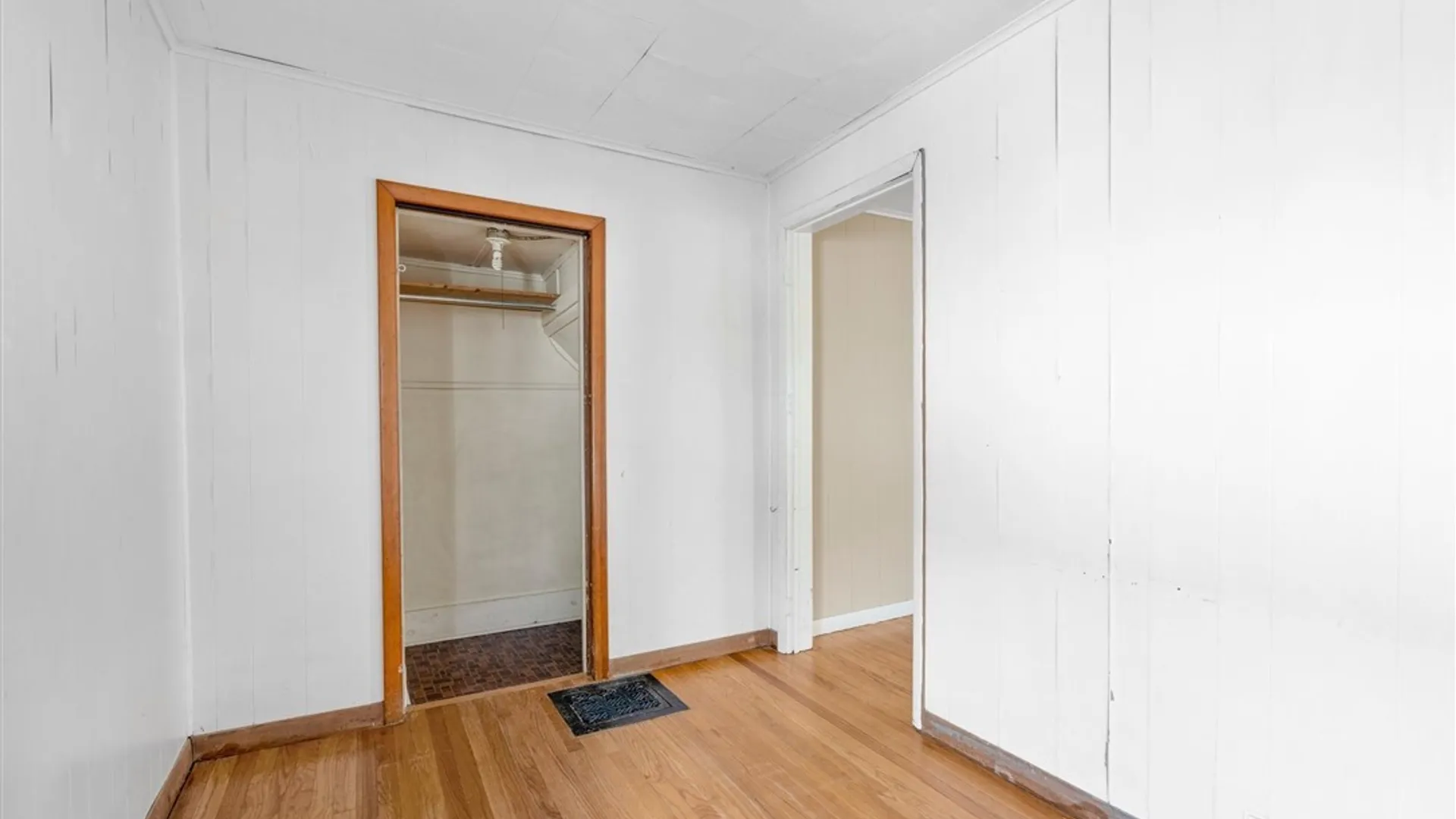 Property at 409 Dewitt Street, Syracuse, NY 13203 17