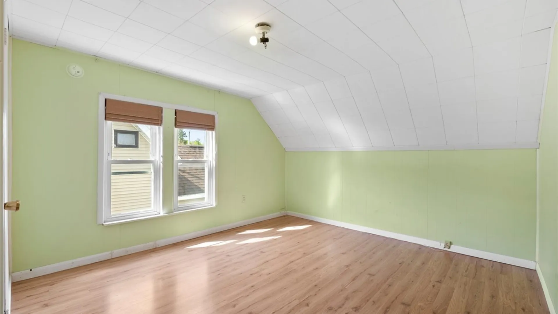 Property at 409 Dewitt Street, Syracuse, NY 13203 27