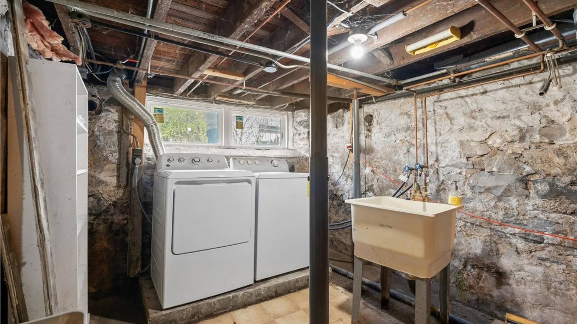 Property at 409 Dewitt Street, Syracuse, NY 13203 33