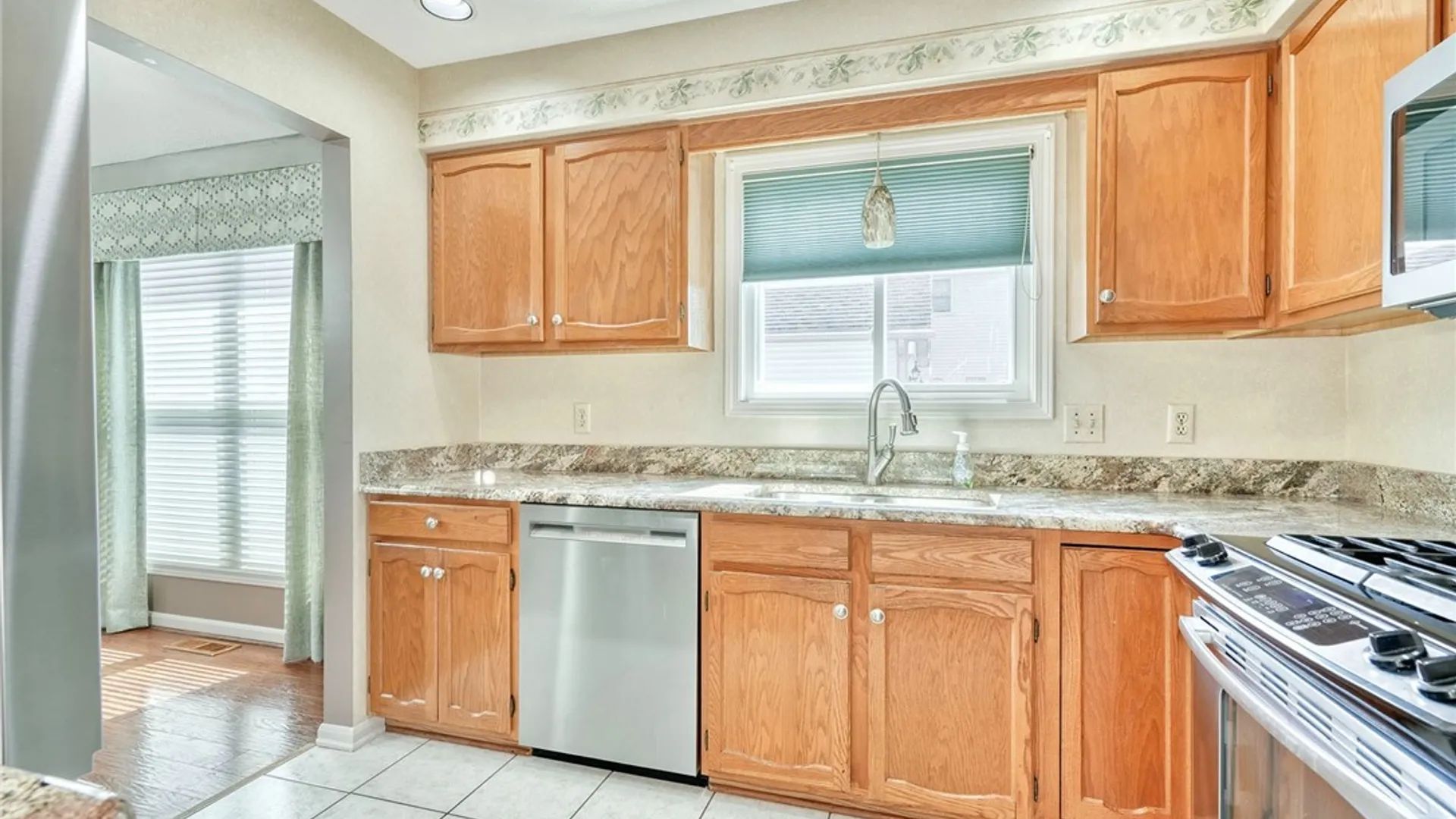 Property at 132 Cranbrook, Webster, NY 14580 7