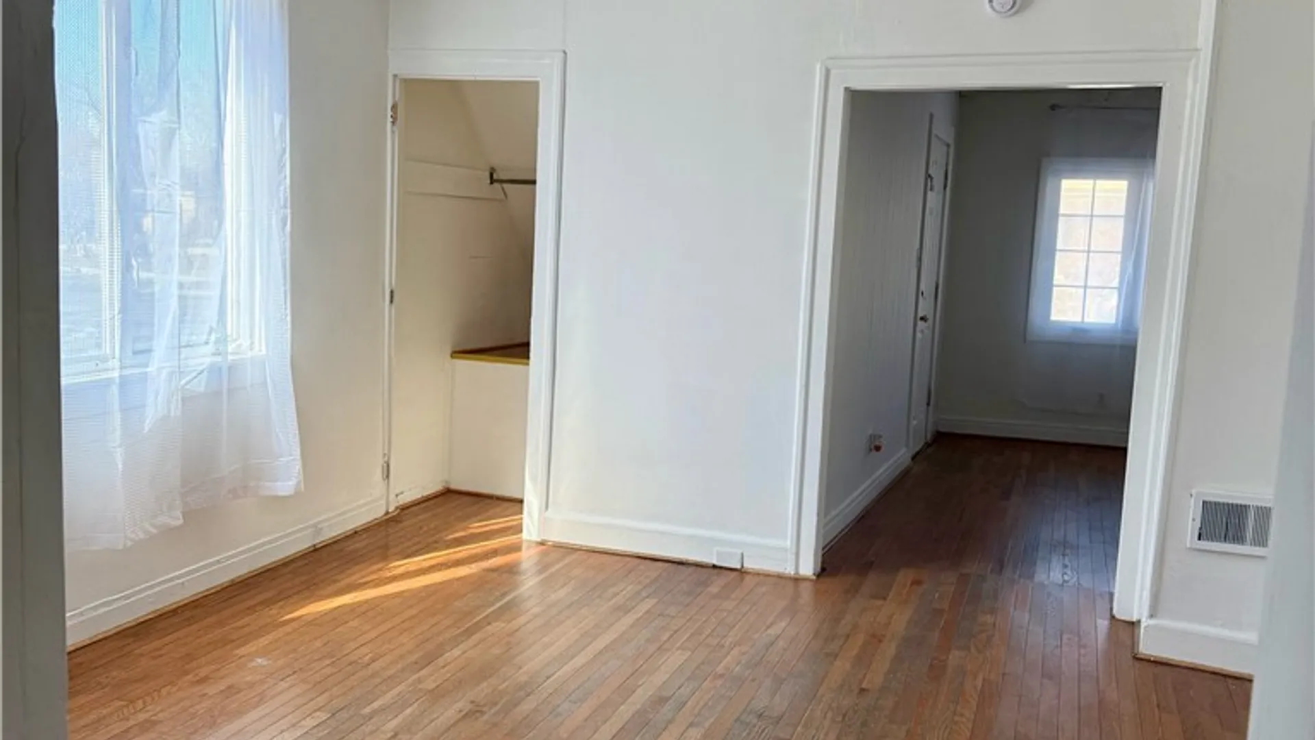 Property at 117 Farmer Street, Buffalo, NY 14207 6
