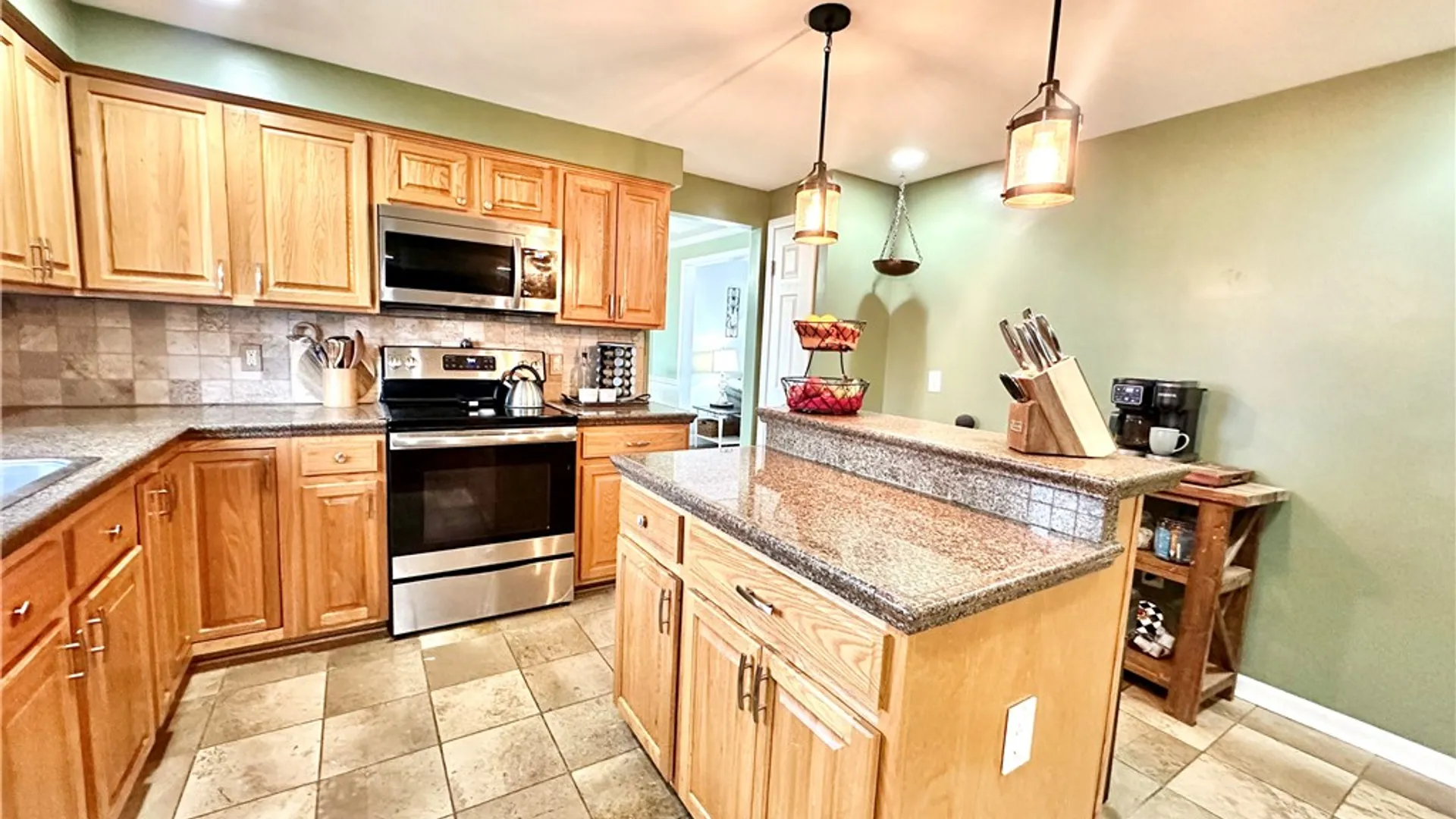 Property at 72 Heather Dale, Henrietta, NY 14467 7