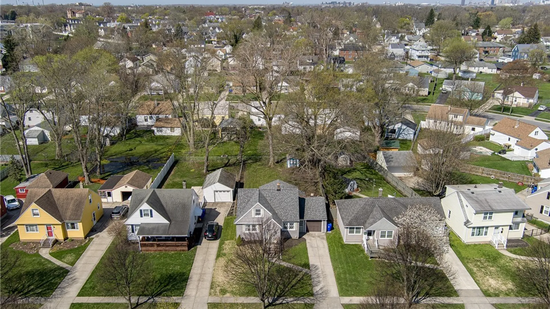 Property at 292 Kirkwood Drive, West Seneca, NY 14224 11