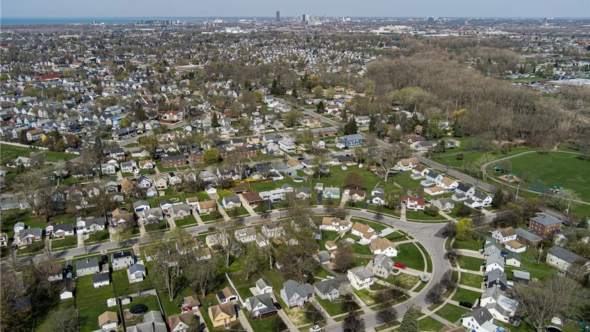 Property at 292 Kirkwood Drive, West Seneca, NY 14224 13