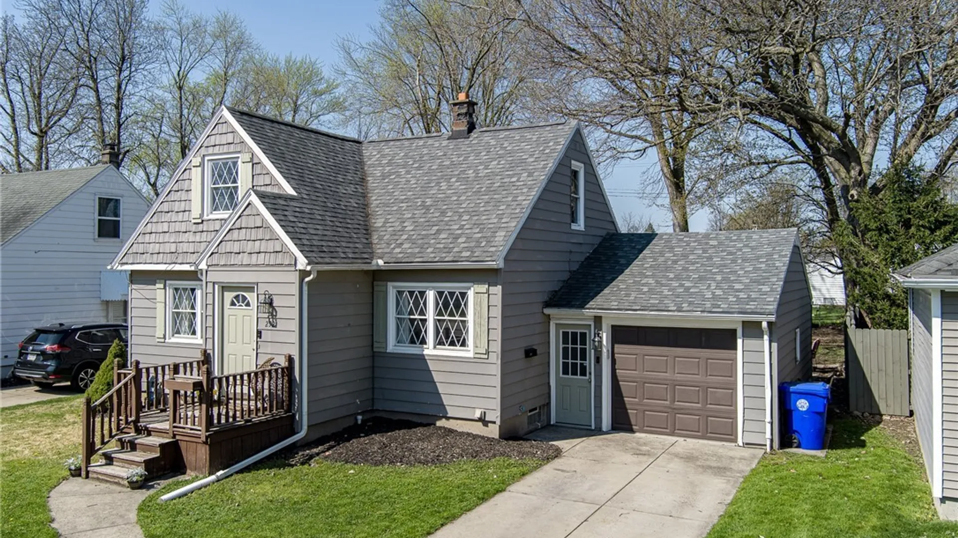 Property at 292 Kirkwood Drive, West Seneca, NY 14224 2