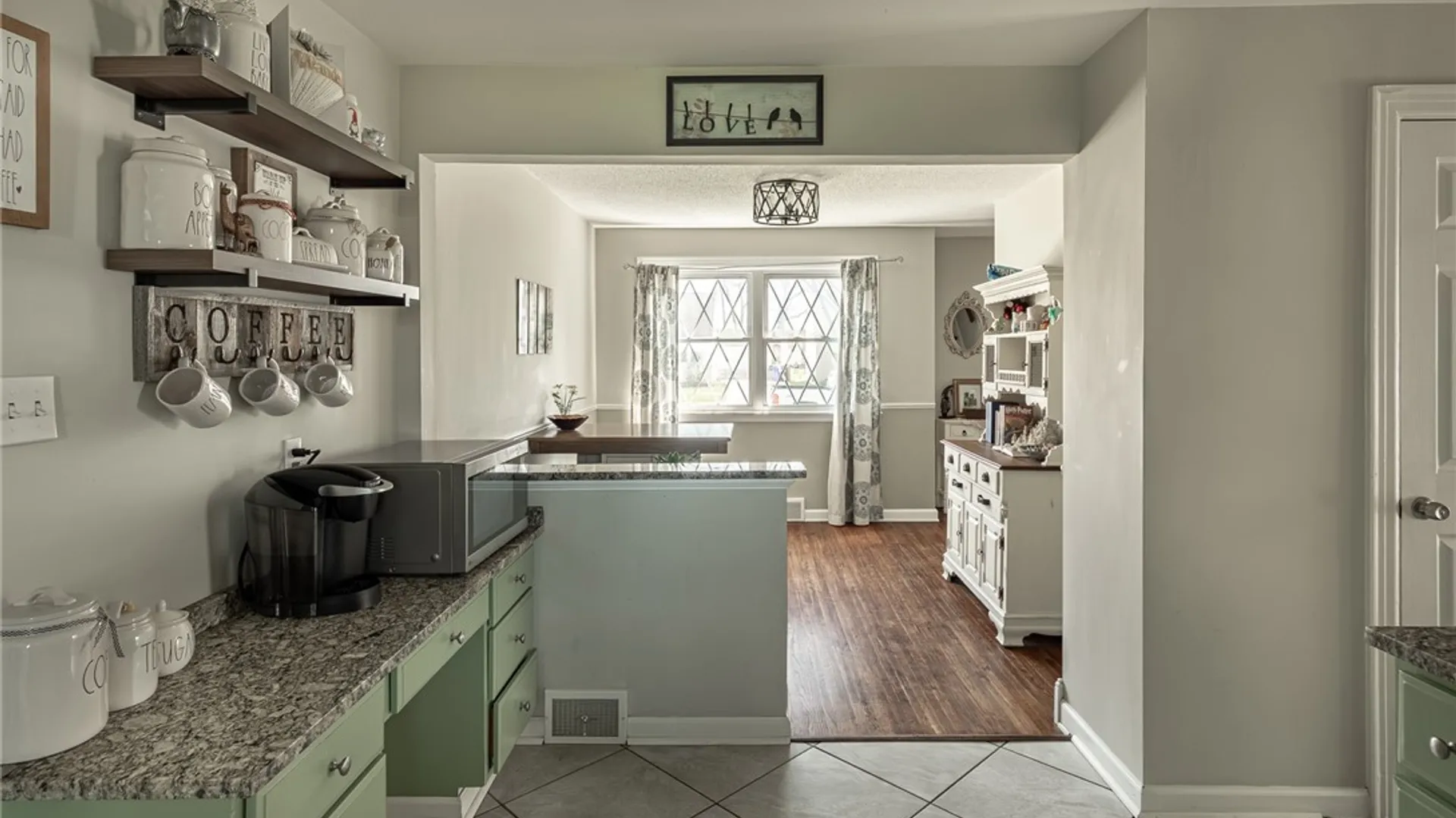 Property at 292 Kirkwood Drive, West Seneca, NY 14224 23