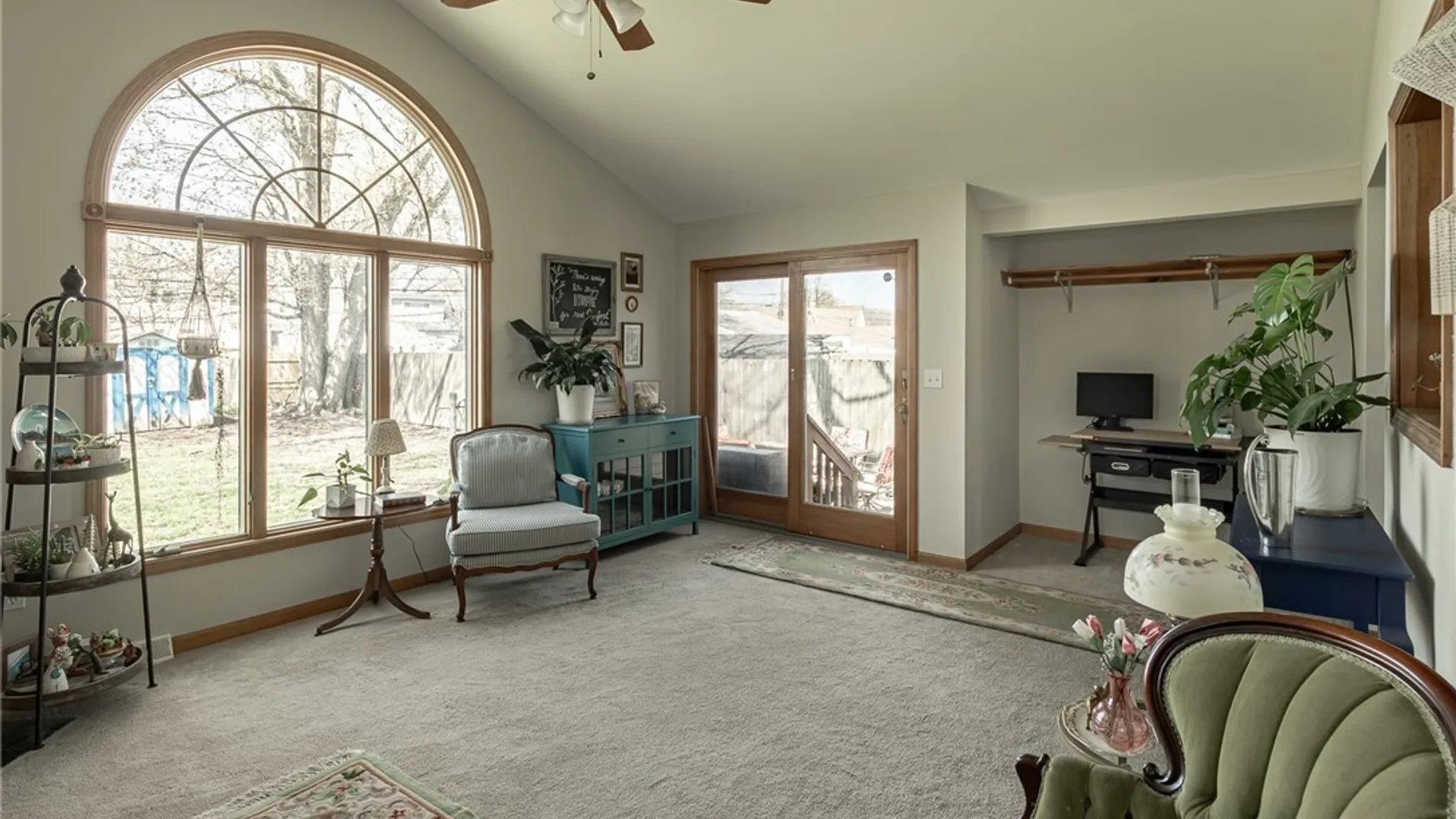 Property at 292 Kirkwood Drive, West Seneca, NY 14224 32