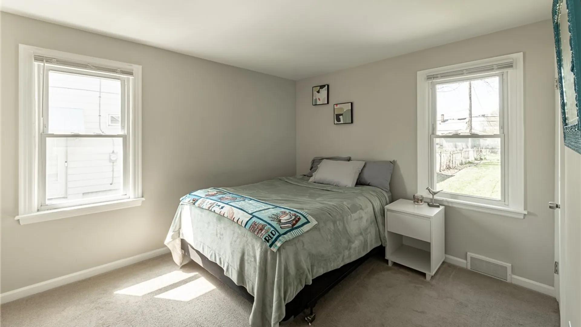 Property at 292 Kirkwood Drive, West Seneca, NY 14224 35