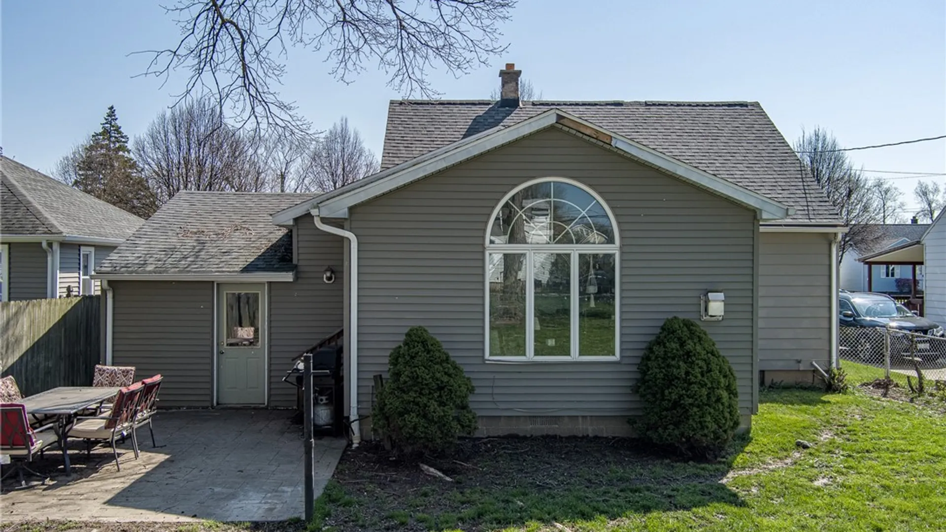 Property at 292 Kirkwood Drive, West Seneca, NY 14224 5