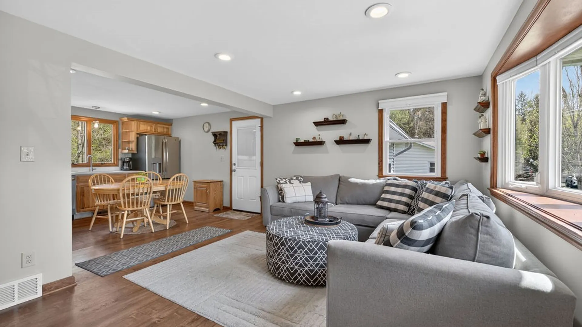 Property at 101 Broadmoor Drive, Camillus, NY 13031 9