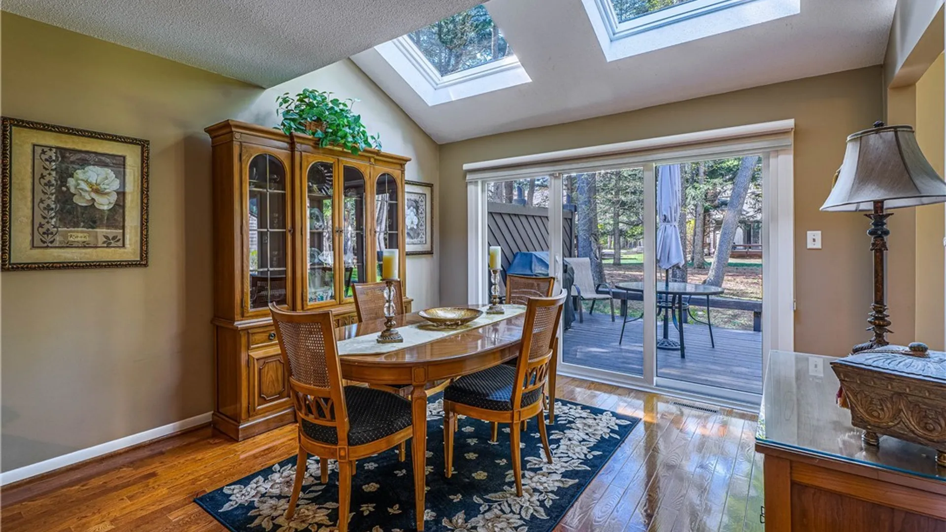 Property at 182 Breezewood Cmn, Amherst, NY 14051 12