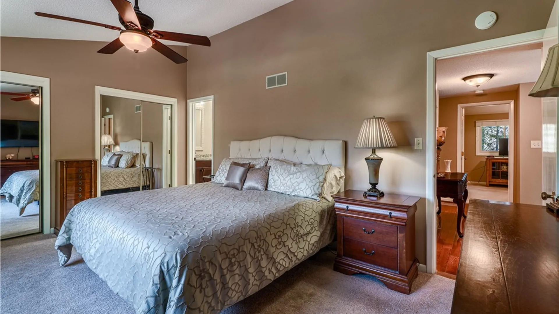 Property at 182 Breezewood Cmn, Amherst, NY 14051 18