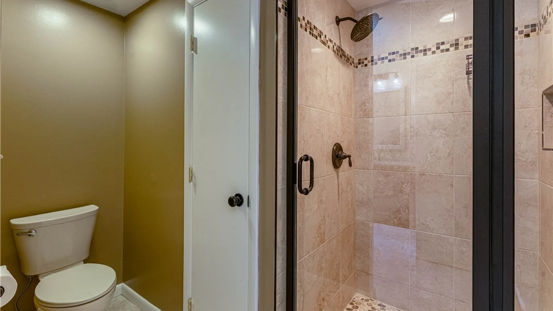 Property at 182 Breezewood Cmn, Amherst, NY 14051 22