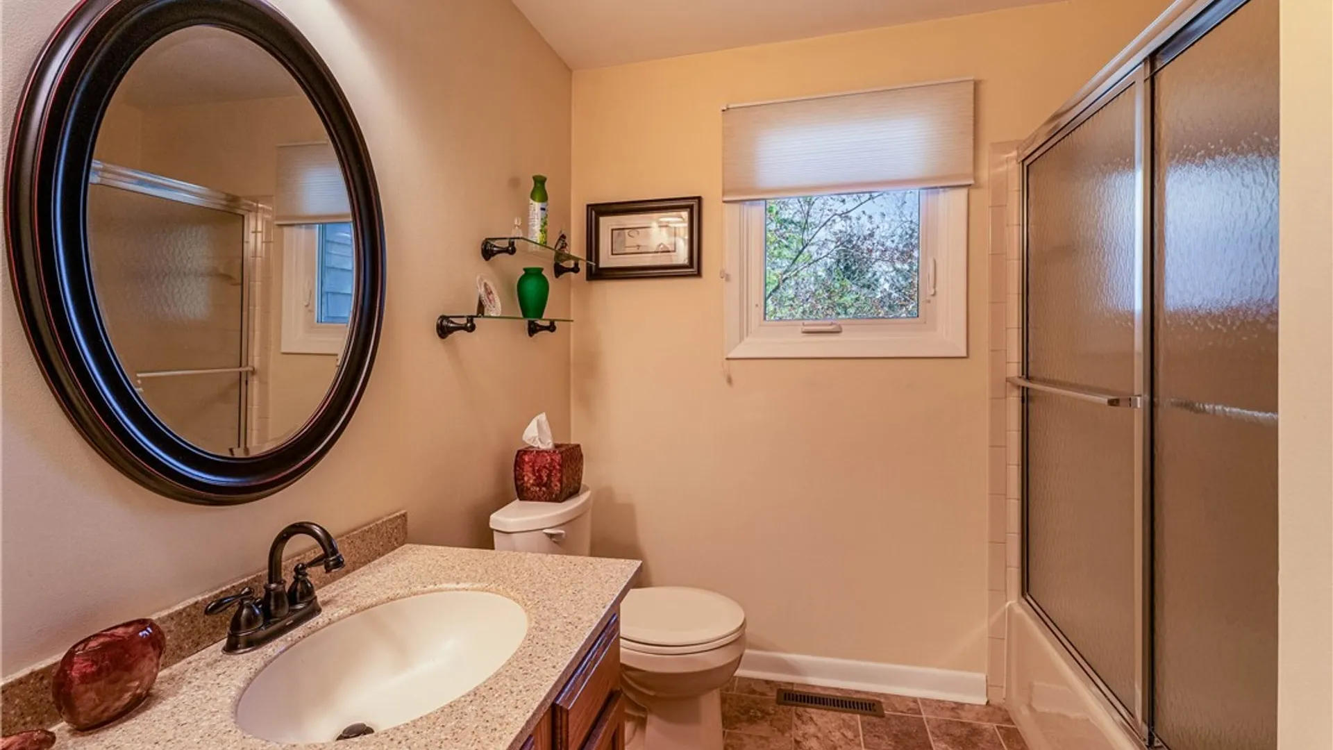 Property at 182 Breezewood Cmn, Amherst, NY 14051 26